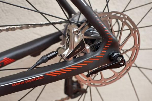 sram_red_disc_rear_flat_mount.jpg